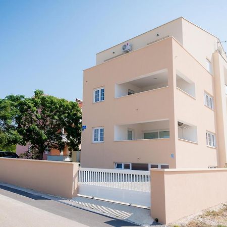 Apartments Sandrina Vrsi Ngoại thất bức ảnh