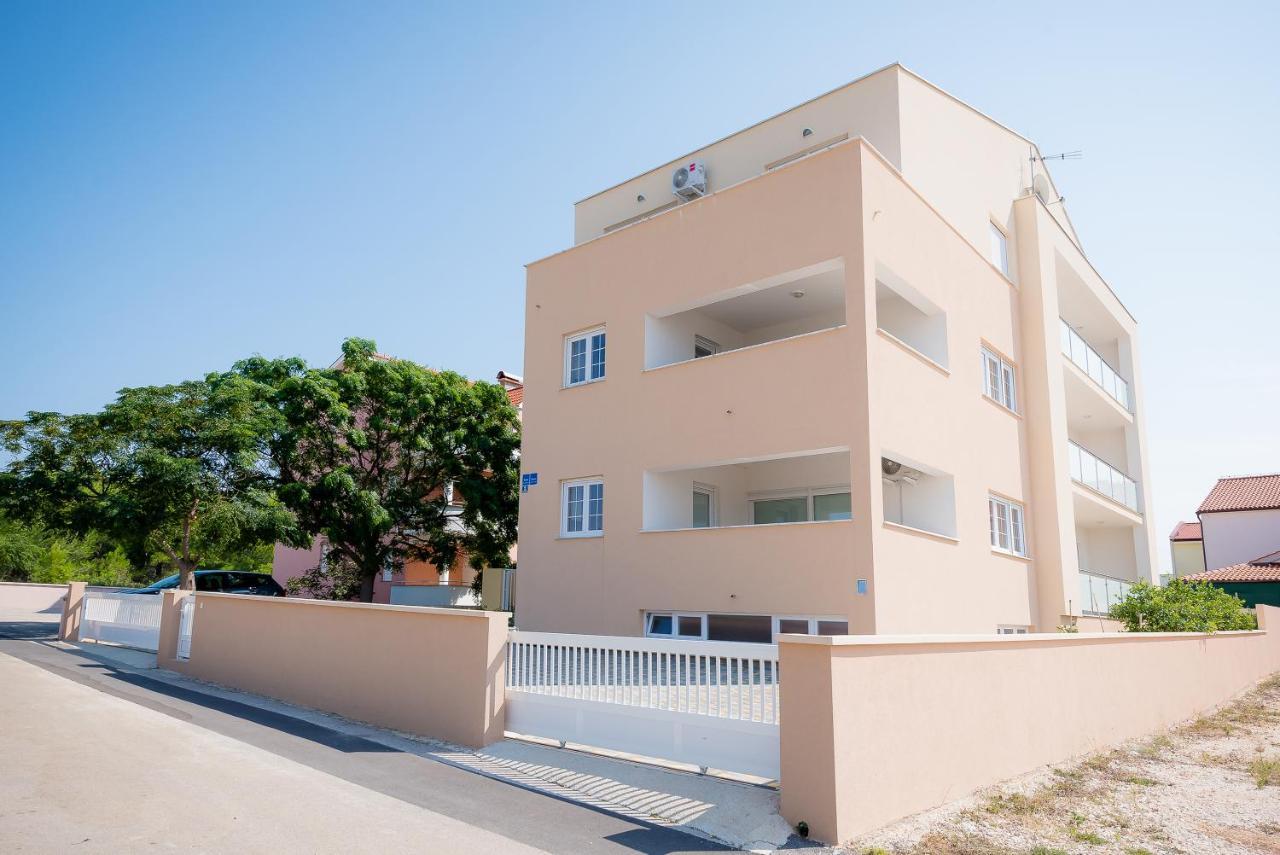 Apartments Sandrina Vrsi Ngoại thất bức ảnh