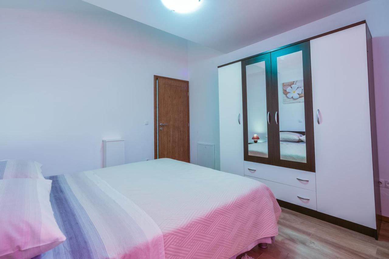 Apartments Sandrina Vrsi Ngoại thất bức ảnh