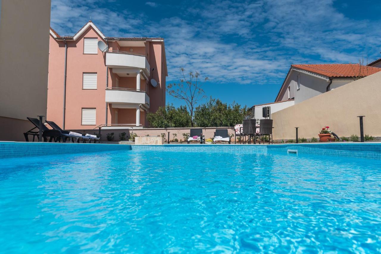 Apartments Sandrina Vrsi Ngoại thất bức ảnh