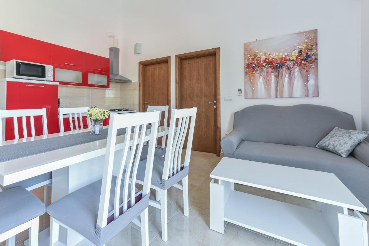 Apartments Sandrina Vrsi Ngoại thất bức ảnh