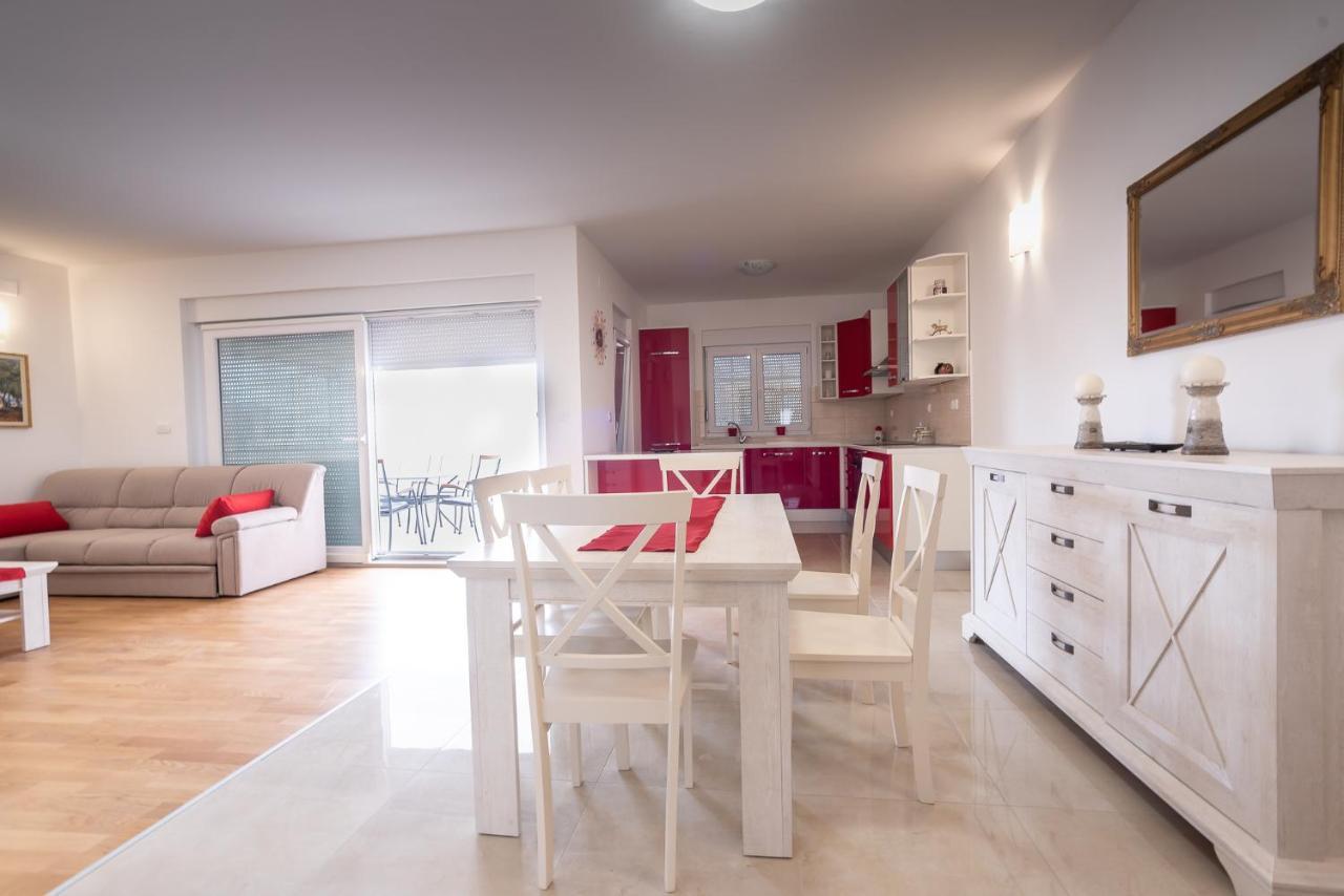 Apartments Sandrina Vrsi Ngoại thất bức ảnh